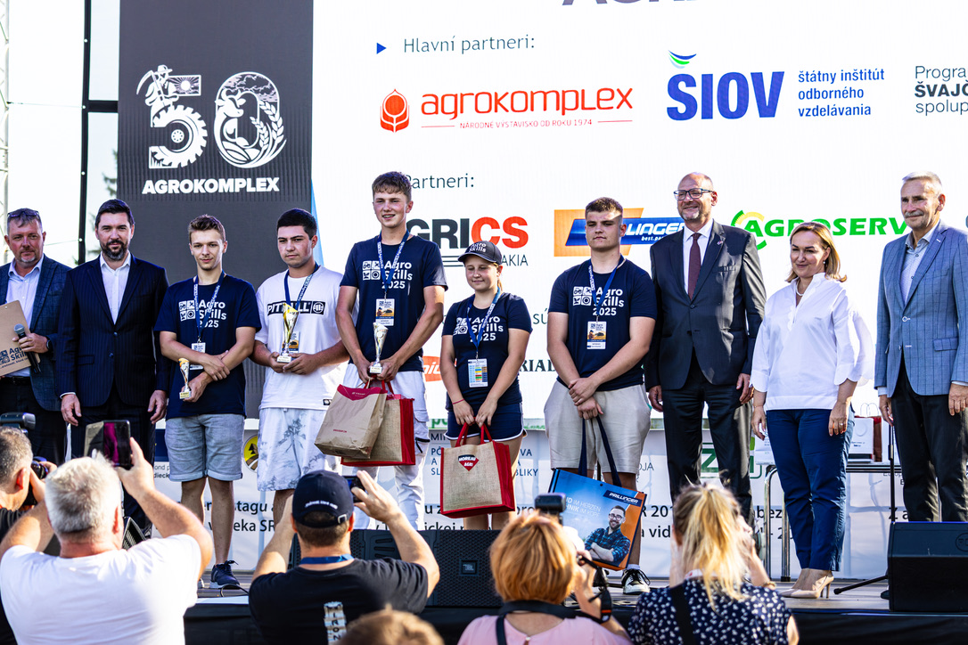 Víťazi a hostia na vyhodnotení AgroSkills 2025